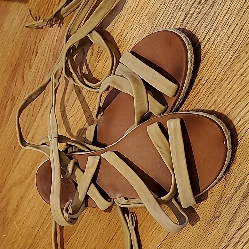 Luck Brand Wrap-Up Gladiator Leather Sandals